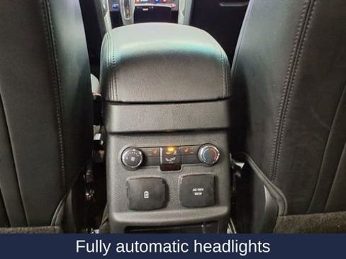 Used 2016 Ford Explorer Limited image 24