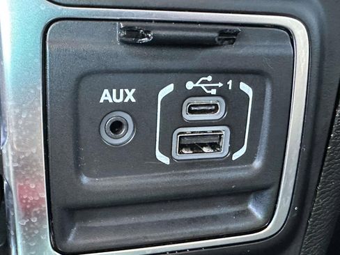 Used 2022 Jeep Gladiator Overland w/ Popular Equipment Package image 20