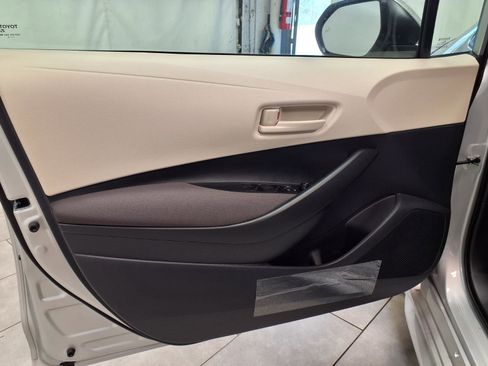 New 2026 Toyota Corolla LE image 25