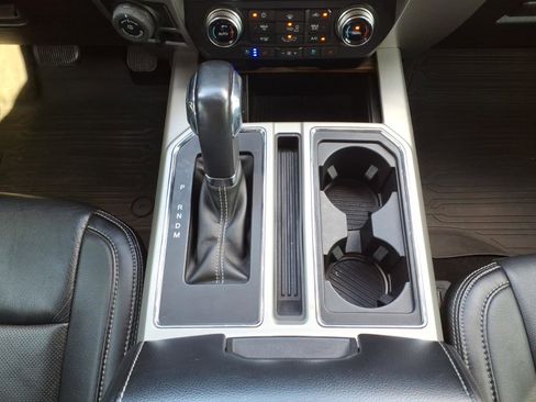 Used 2020 Ford F150 Lariat w/ Equipment Group 502A Luxury AWD/4WD image 23