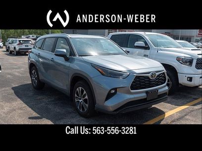 Used 2023 Toyota Highlander XLE