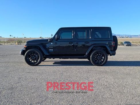 Used 2022 Jeep Wrangler Unlimited Sahara 4xe image 12