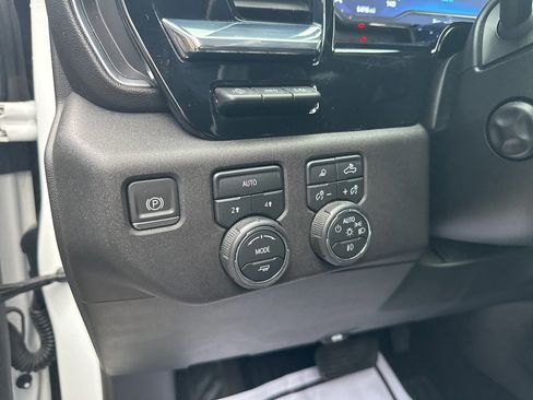 Used 2024 Chevrolet Silverado 1500 LTZ w/ Technology Package image 17