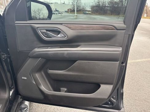 Used 2021 Chevrolet Tahoe Z71 w/ Luxury Package image 11