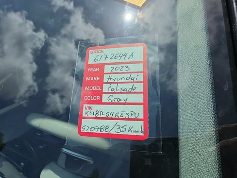 Used 2023 Hyundai Palisade Limited FWD image 9