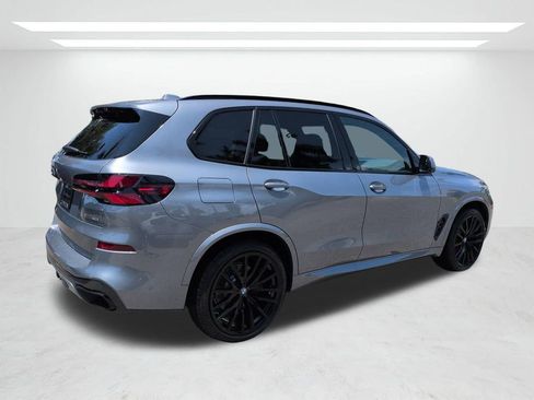 New 2026 BMW X5 xDrive40i w/ Executive Package AWD/4WD image 4