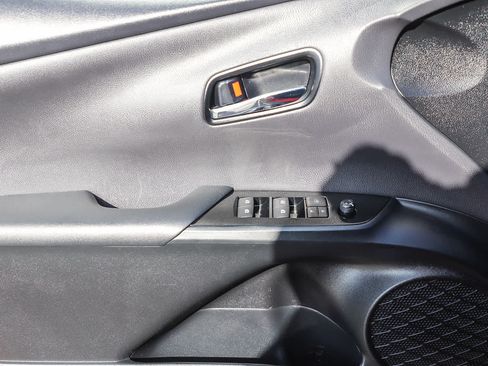 Used 2018 Toyota Prius Prime Premium image 21