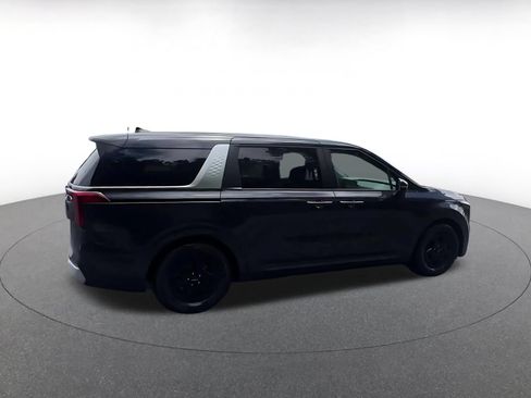 Used 2026 Kia Carnival FWD image 15