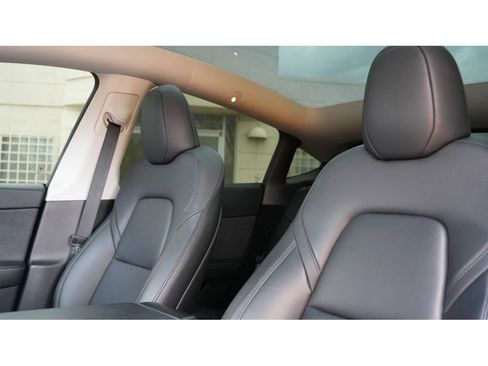 Used 2023 Tesla Model Y Long Range image 24