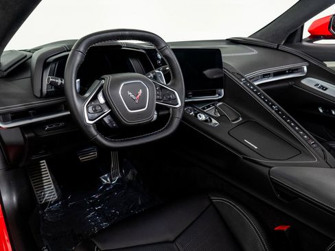 Used 2023 Chevrolet Corvette Stingray Premium Conv w/ Z51 Performance Package image 3