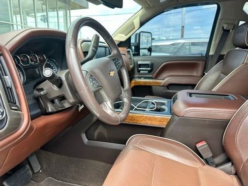 Used 2016 Chevrolet Silverado 2500 High Country w/ Duramax Plus Package AWD/4WD image 27