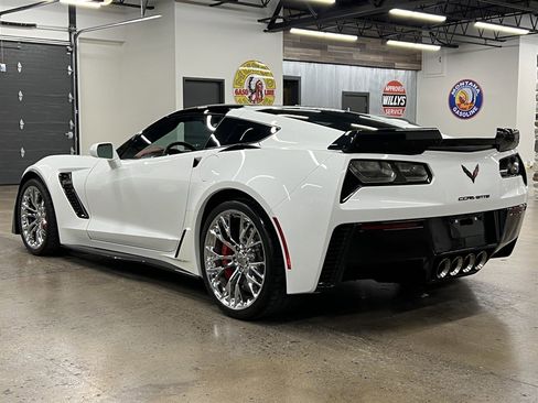 Used 2016 Chevrolet Corvette Z06 w/ 3LZ Preferred Equipment Group image 10