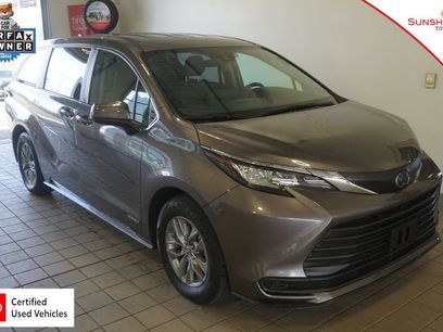 Used 2021 Toyota Sienna LE