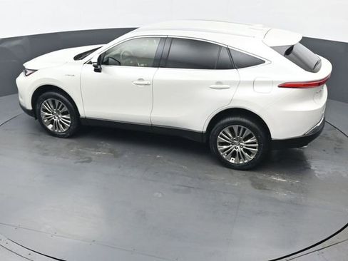 Certified 2021 Toyota Venza XLE image 44