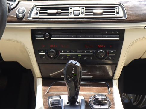 Used 2013 BMW 750Li RWD image 13