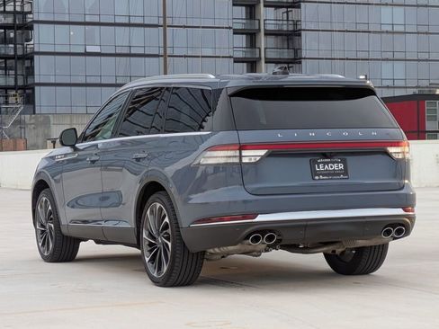 Used 2025 Lincoln Aviator Reserve w/ Illumination Package image 5