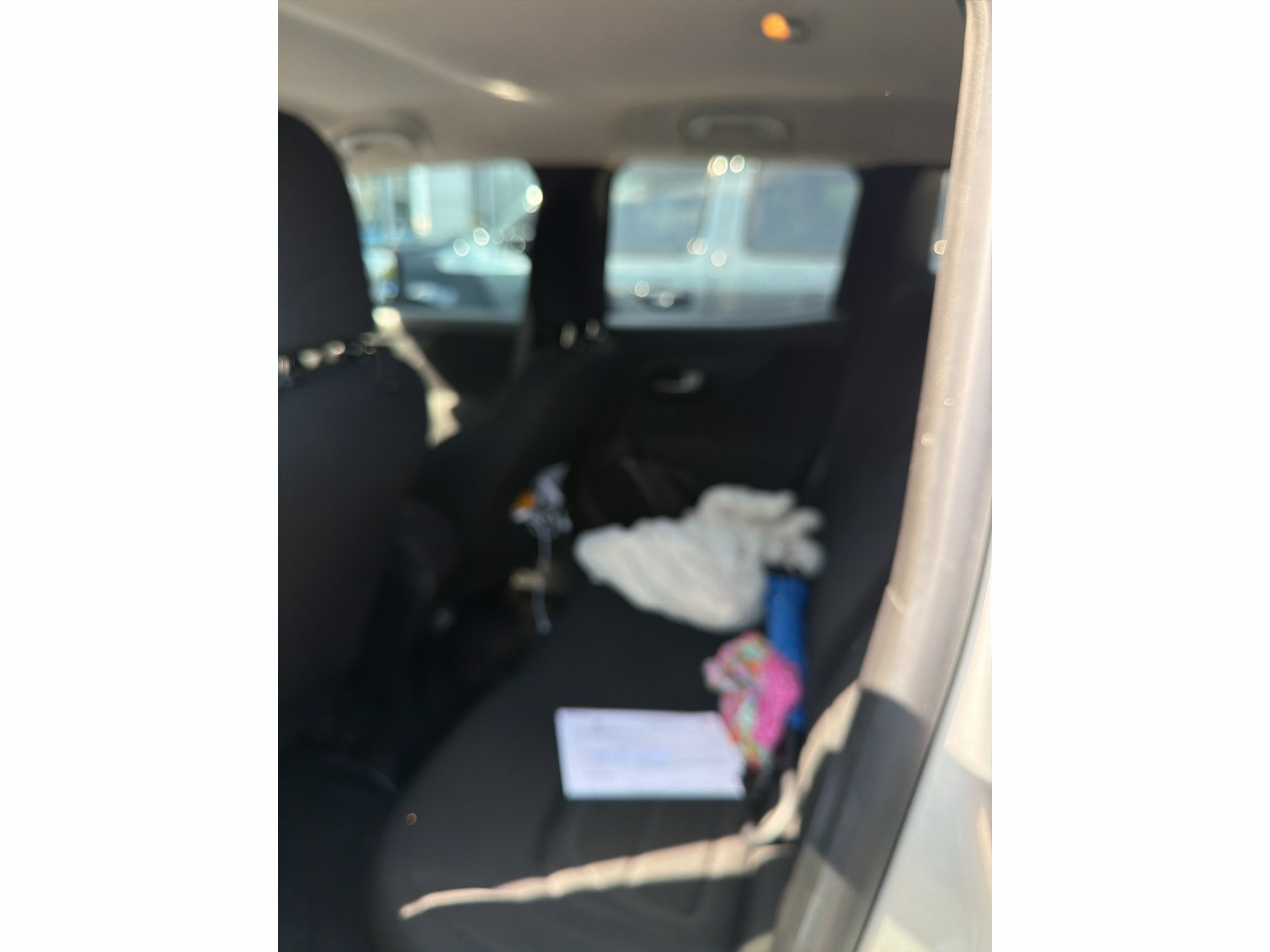 Used 2019 Jeep Renegade Latitude AWD/4WD image 3