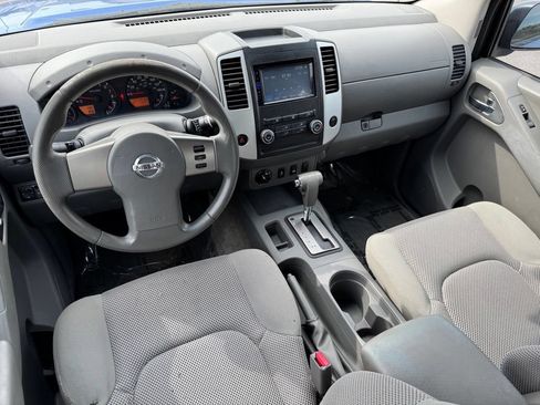 Used 2012 Nissan Frontier SV AWD/4WD image 11