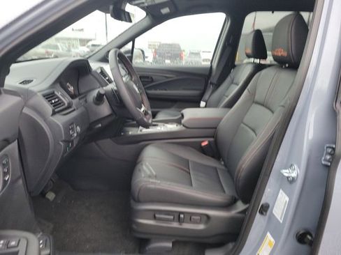 Used 2025 Honda Passport TrailSport image 21