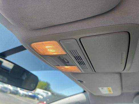 Used 2019 Honda CR-V LX image 17