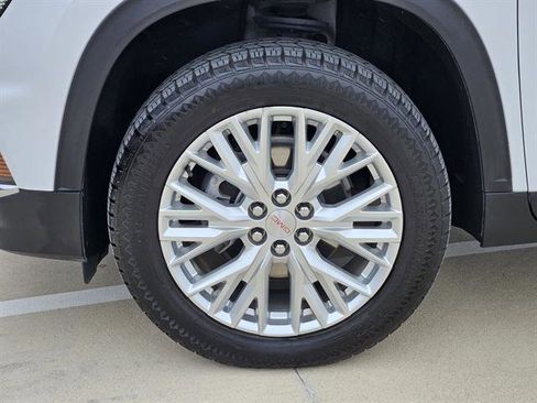 Used 2024 GMC Acadia Elevation image 7