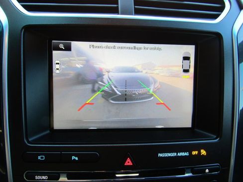 Used 2016 Ford Explorer Limited image 17