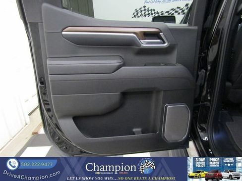 Certified 2025 Chevrolet Silverado 1500 High Country w/ Midnight Edition AWD/4WD image 24