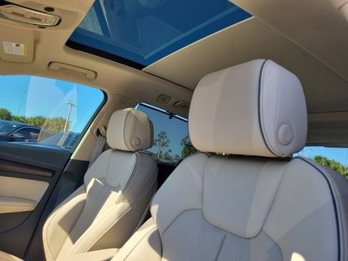 Used 2023 Audi Q5 e Premium Plus w/ Premium Plus Package image 16