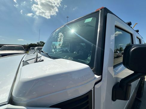 Used 2005 HUMMER H2 AWD/4WD image 17