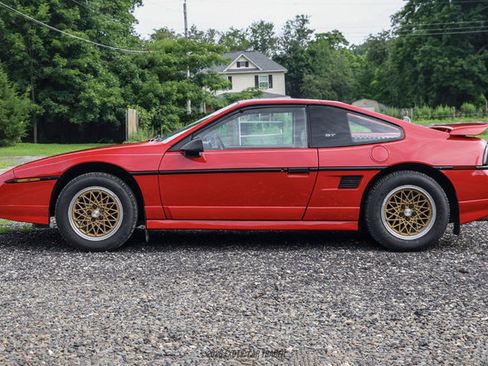 Used 1988 Pontiac Fiero GT RWD image 3