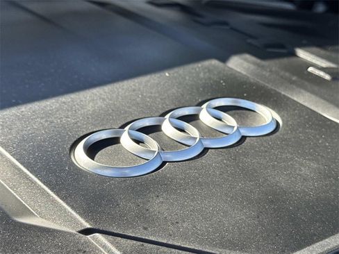 Used 2021 Audi Q5 2.0T Premium w/ Convenience Package image 22