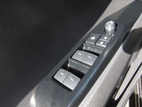 Used 2025 Toyota Camry XSE FWD image 21