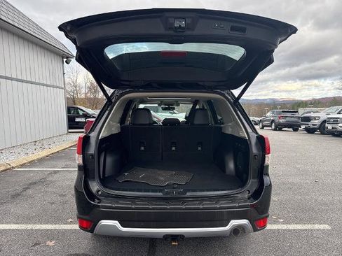 Used 2021 Subaru Forester Touring image 27