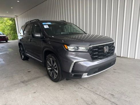 Certified 2023 Honda Pilot Touring image 29