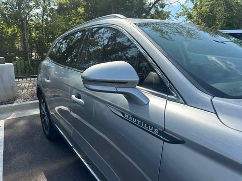 Used 2023 Lincoln Nautilus Reserve w/ Luxury Package FWD image 6