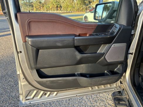 Used 2022 Ford F150 Lariat w/ Equipment Group 502A High image 15