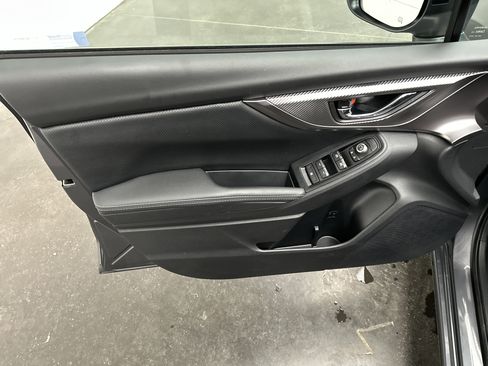 Used 2021 Subaru Impreza 2.0i Limited image 17