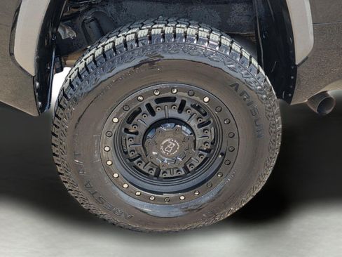 Used 2023 Toyota Tundra Limited AWD/4WD image 31