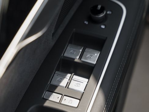 New 2026 Audi A8 L 3.0T AWD/4WD image 24