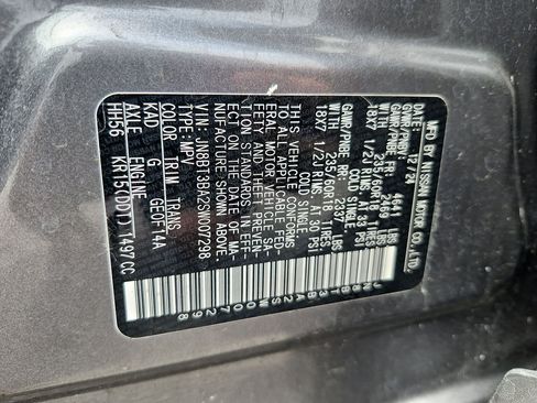 Used 2025 Nissan Rogue SV w/ SV Premium Package FWD image 37