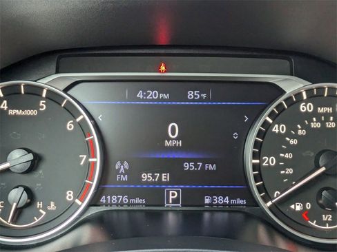 Used 2024 Nissan Altima 2.5 SV image 16