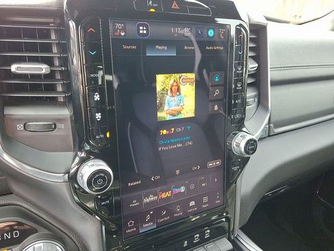 Used 2025 RAM 1500 Laramie image 17