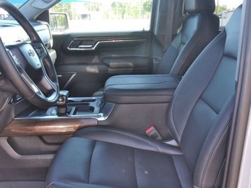 Used 2024 Chevrolet Silverado 1500 LT Trail Boss w/ LT Trail Boss Premium Package AWD/4WD image 25