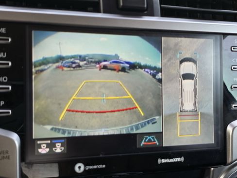 Used 2022 Toyota 4Runner TRD Sport w/ Technology Package AWD/4WD image 17