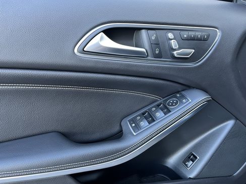 Used 2019 Mercedes-Benz GLA 250 4MATIC image 15