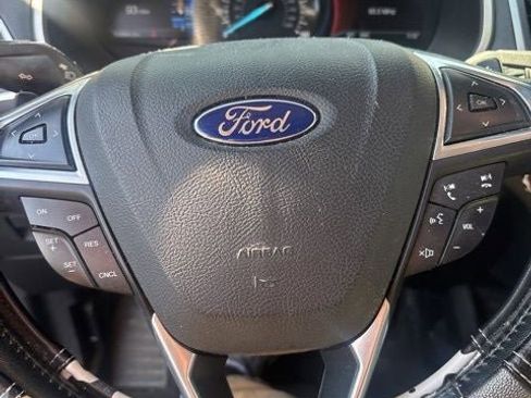 Used 2017 Ford Edge SEL w/ Equipment Group 201A image 10