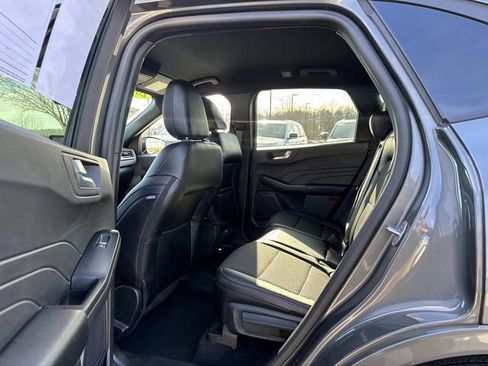 Certified 2024 Ford Escape ST-Line w/ Equipment Group 301A image 18