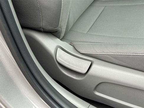 Used 2023 Hyundai Elantra SEL image 40