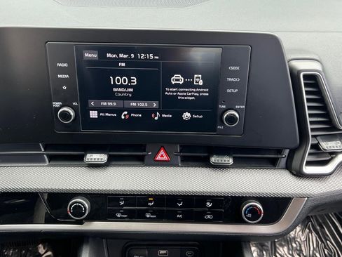 Used 2025 Kia Sportage LX image 22