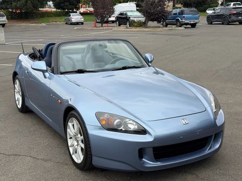 Used 2005 Honda S2000 image 10